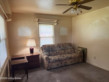13106 Meadowlawn Dr, Louisville, KY 40272