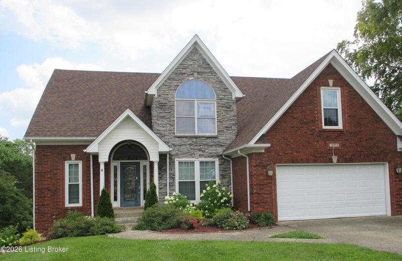 13113 Willow Forest Dr, Louisville, KY 40245