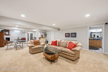 13122 Willow Forest Dr, Louisville, KY 40245