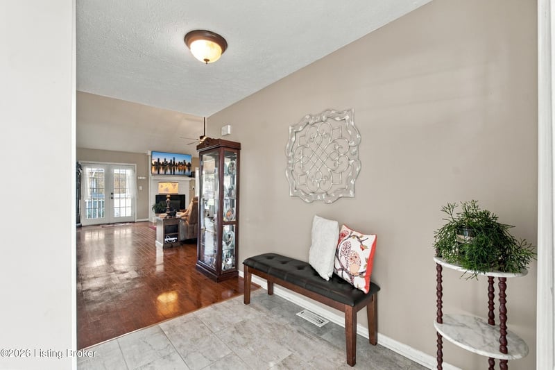 1318 Worth Ave, Shepherdsville, KY 40165