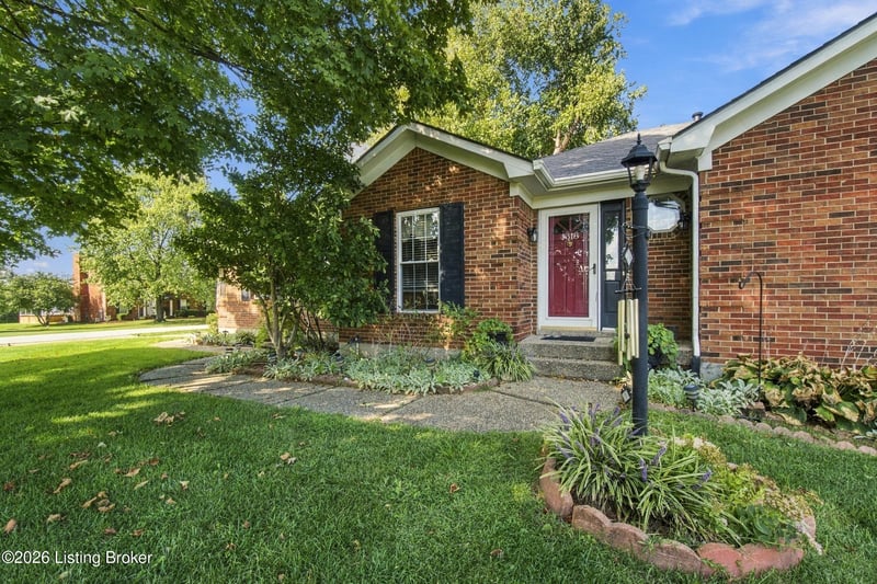 1318 Worth Ave, Shepherdsville, KY 40165