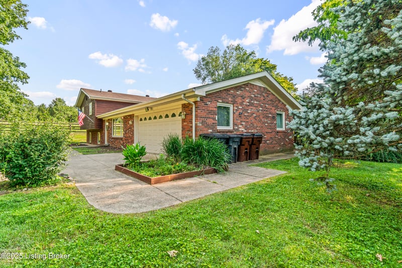 132 Green Acres Rd, Taylorsville, KY 40071