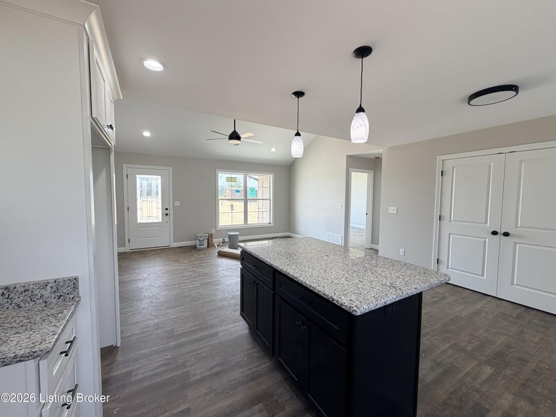 132 Hidden Valley Dr, Bardstown, KY 40004