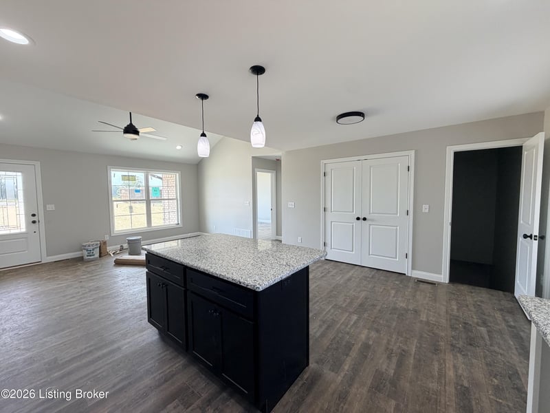 132 Hidden Valley Dr, Bardstown, KY 40004