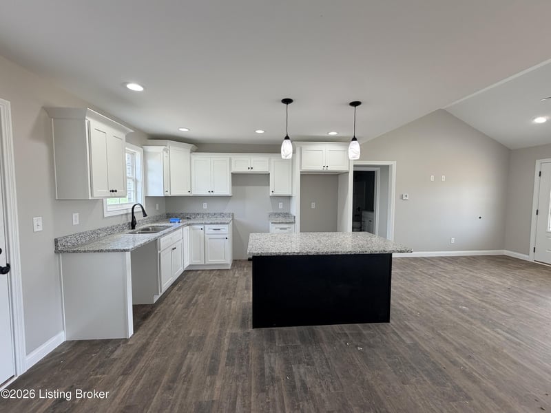 132 Hidden Valley Dr, Bardstown, KY 40004