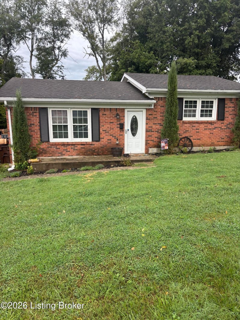 132 N Summit Ave, Hodgenville, KY 42748