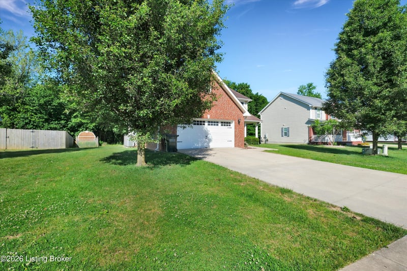132 W Mandarin Ct, Elizabethtown, KY 42701