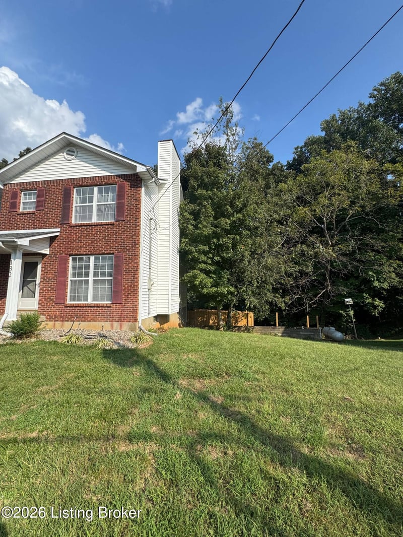 132 Wintergreen Dr, Radcliff, KY 40160