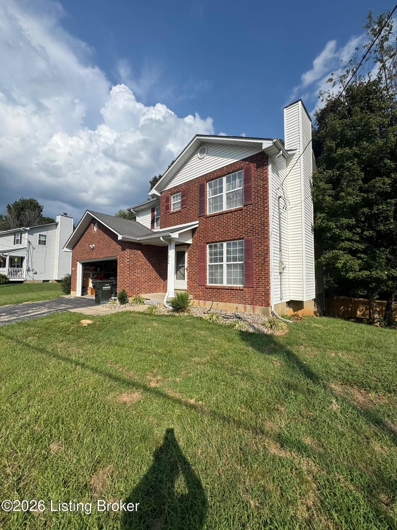 132 Wintergreen Dr, Radcliff, KY 40160