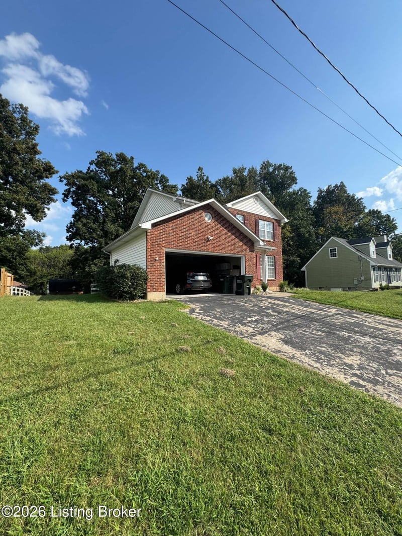 132 Wintergreen Dr, Radcliff, KY 40160