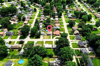 1324 Lance Dr, Louisville, KY 40216