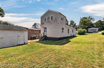 1327 Shingo Ave, Louisville, KY 40215