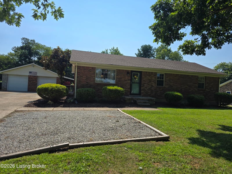 1329 Wales Rd, Mt Washington, KY 40047