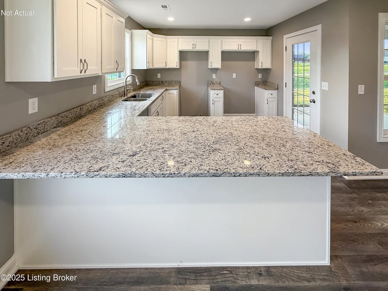132B Lanai Dr, Shepherdsville, KY 40165