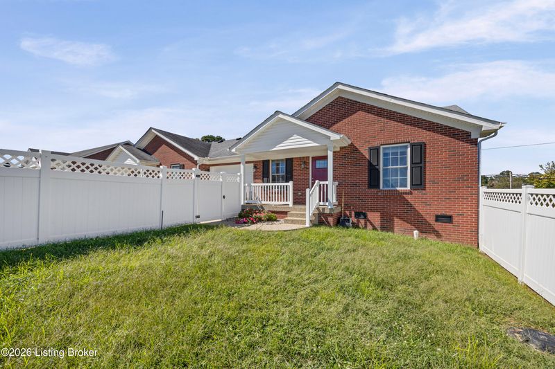 133 Meadow Park Ct, Mt Washington, KY 40047