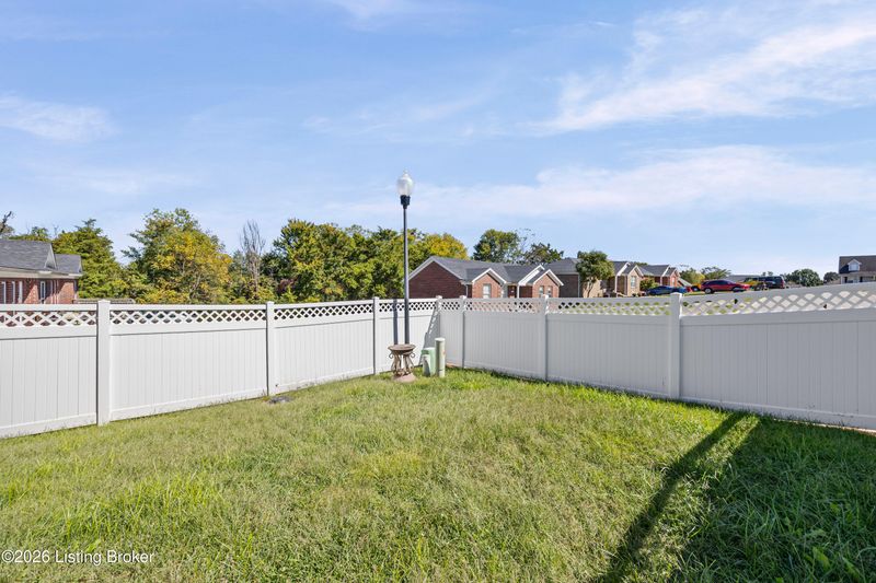 133 Meadow Park Ct, Mt Washington, KY 40047