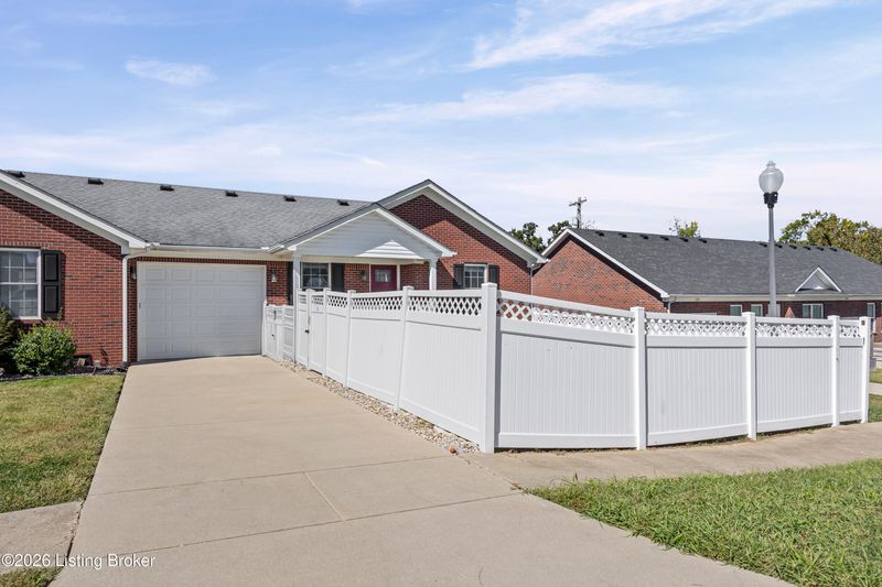 133 Meadow Park Ct, Mt Washington, KY 40047