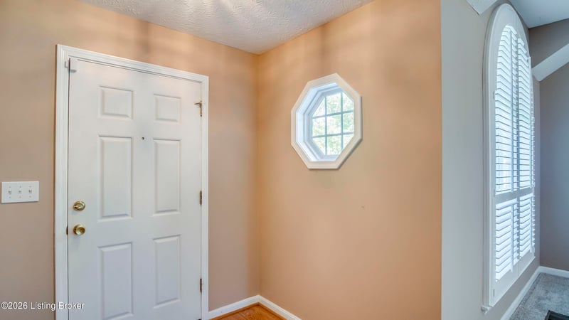 13309 Crystal Cv, Louisville, KY 40223