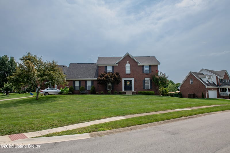 13314 Oak Forest Ct, Louisville, KY 40245