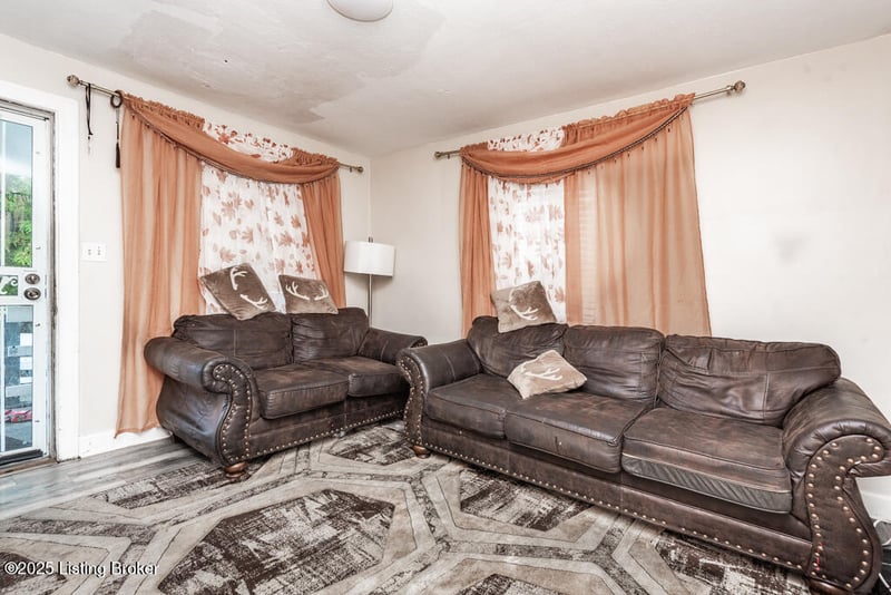 1333 Weller Ave, Louisville, KY 40208