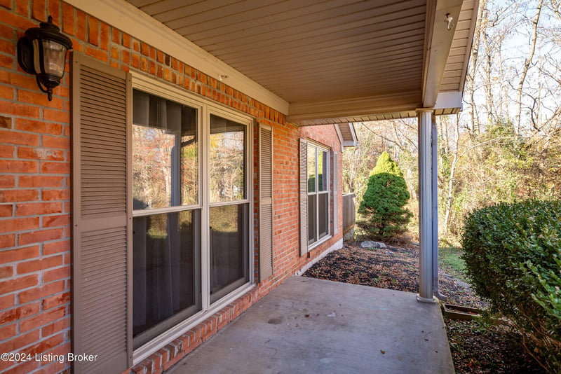 1335 NE Grace St, Corydon, IN 47112