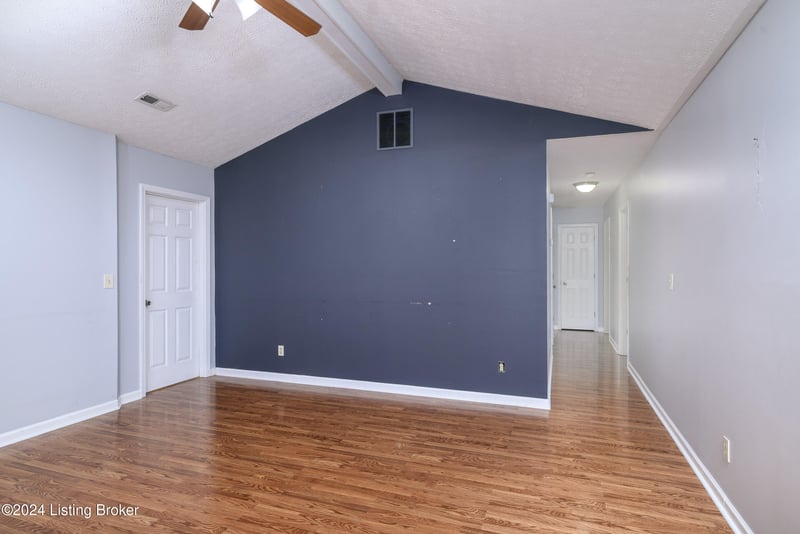 1335 NE Grace St, Corydon, IN 47112