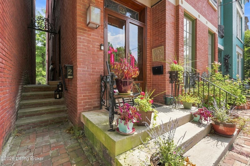 1335 S 1st St #2, Louisville, KY 40208