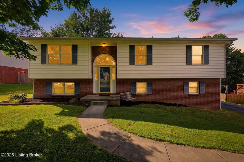1336 Bonnie Blue Loop, Lawrenceburg, KY 40342