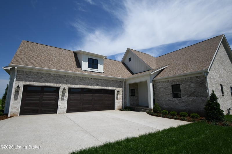 134 Noblewood Blvd, Jeffersonville, IN 47130