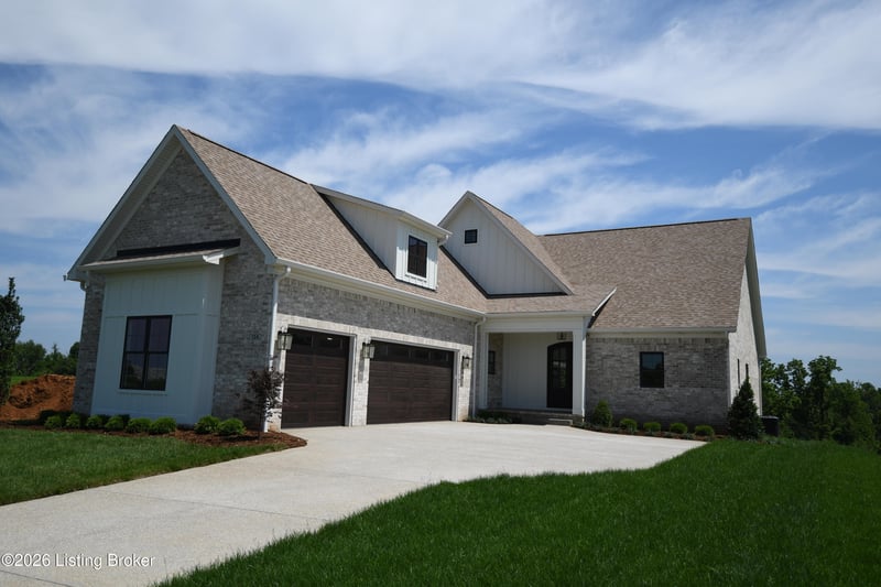 134 Noblewood Blvd, Jeffersonville, IN 47130