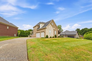 13415 Kristen Leigh Ct, Louisville, KY 40299