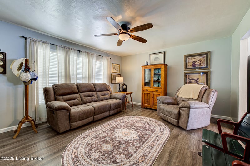 13418 Kinross Blvd, Louisville, KY 40272
