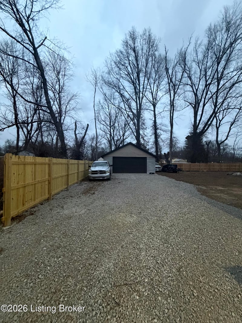 1345 Cleo Ave, Louisville, KY 40213