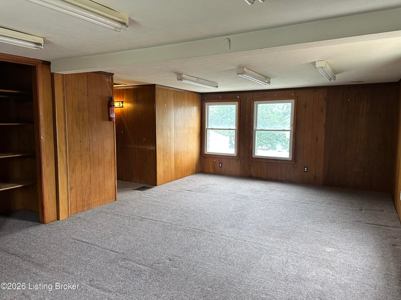 1346 Lillian Ave, Louisville, KY 40208