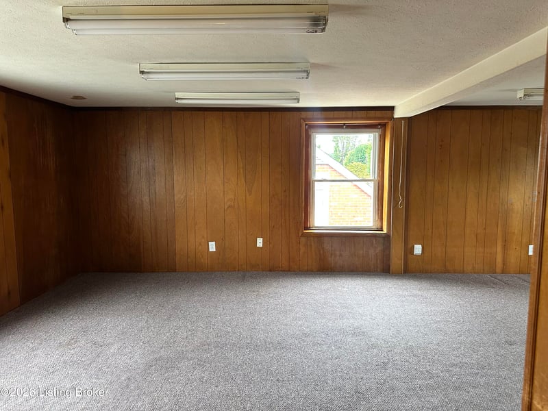 1346 Lillian Ave, Louisville, KY 40208