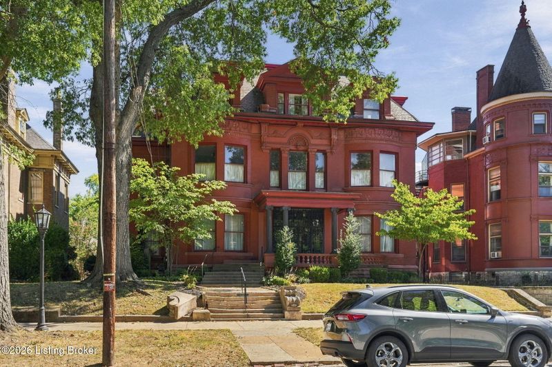 1359 S 3rd St #2, Louisville, KY 40208