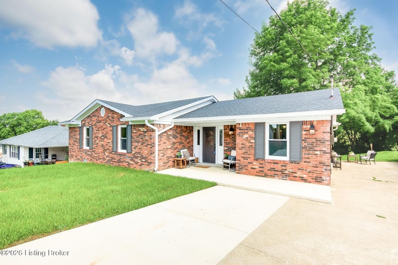 136 Goodloe Ave, Bloomfield, KY 40008