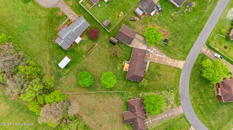 136 Harding Dr, Mt Washington, KY 40047