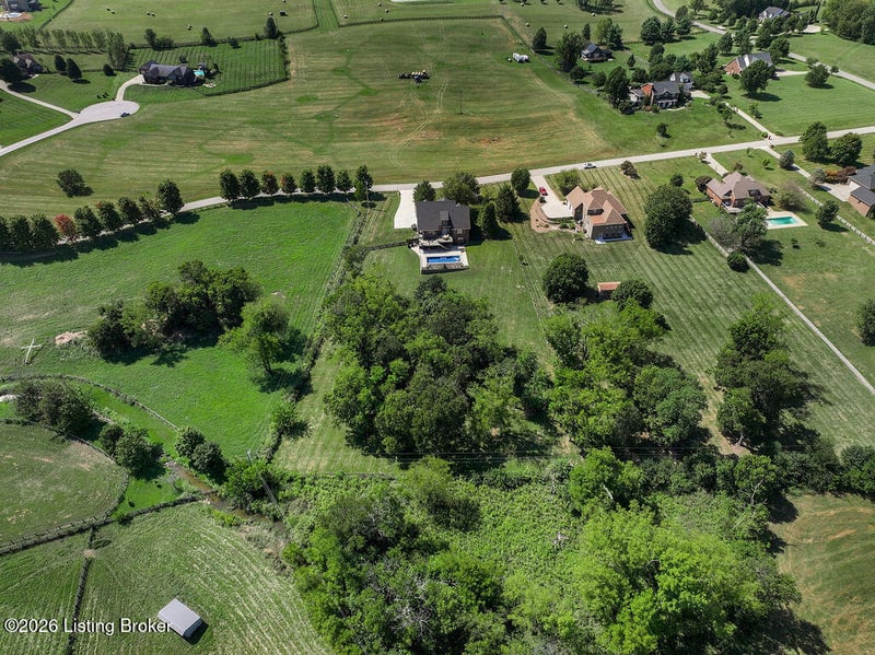 136 Seahawk Trl, Midway, KY 40347