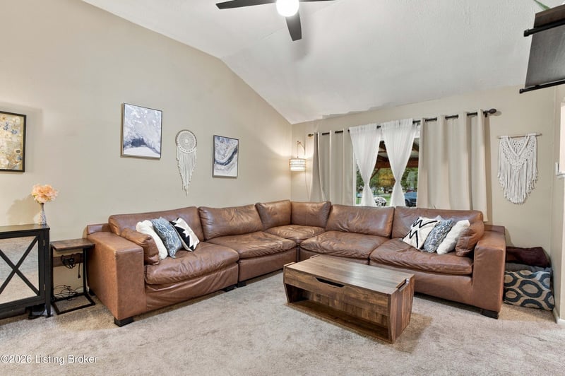 13618 Tennis Blvd, Louisville, KY 40272