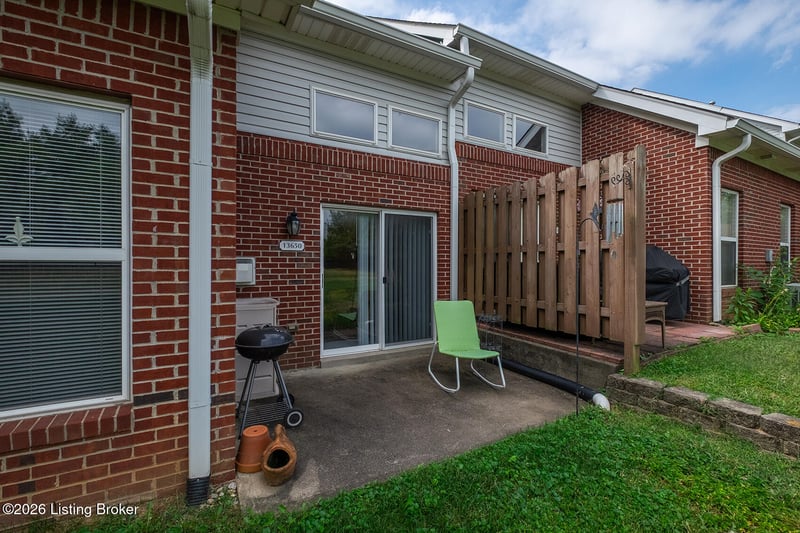 13650 Pinnacle Gardens Cir, Louisville, KY 40245