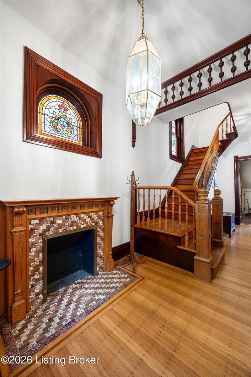 1367 S 2nd St, Louisville, KY 40208
