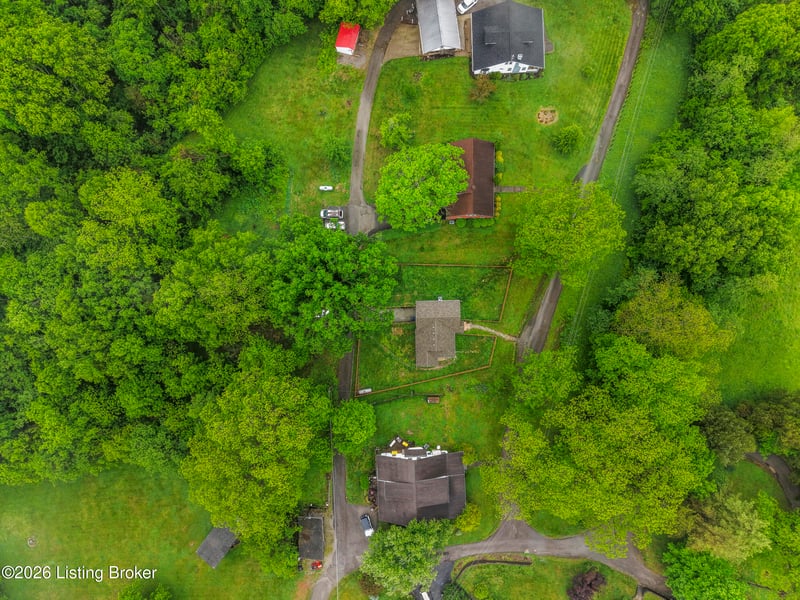 137 Eastview Dr, Taylorsville, KY 40071