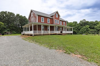 137 Lawrence Ln, Coxs Creek, KY 40013