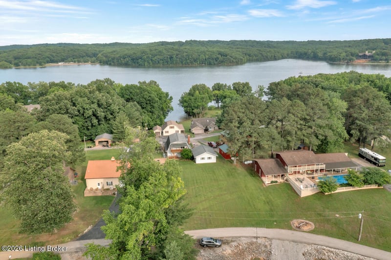 1378 Cunningham Ln, Cadiz, KY 42211