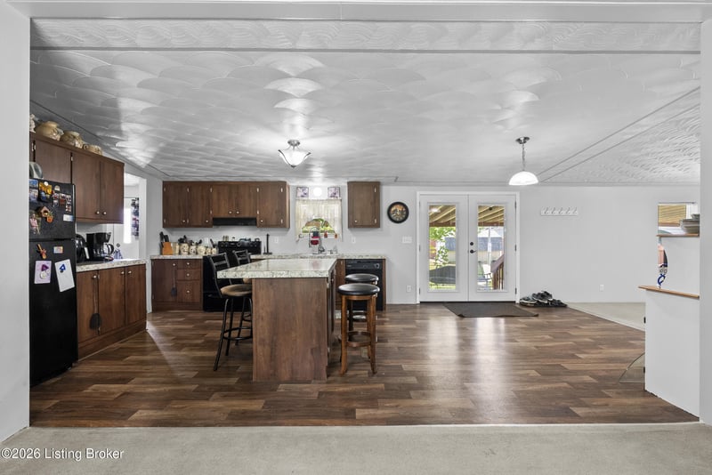 1379 Beech Grove Rd, Shepherdsville, KY 40165