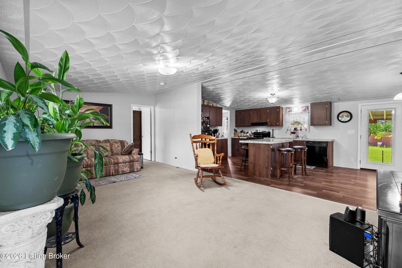 1379 Beech Grove Rd, Shepherdsville, KY 40165
