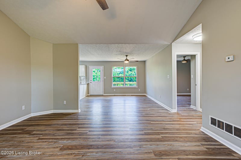 138 Kimberly Ct, Taylorsville, KY 40071