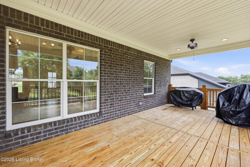 139 Wooded Glen Dr, Mt Washington, KY 40047