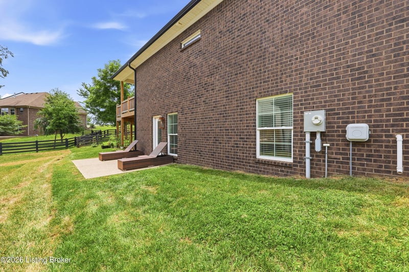 139 Wooded Glen Dr, Mt Washington, KY 40047